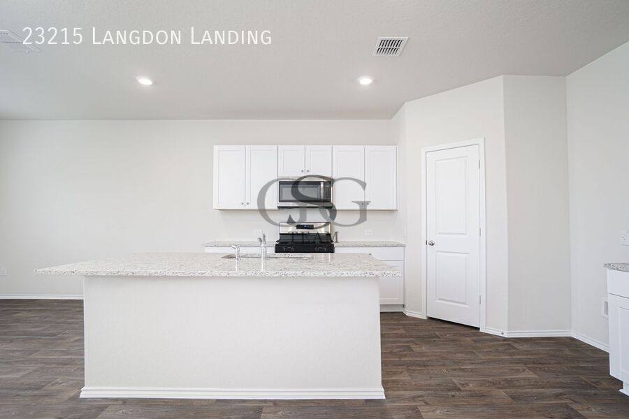 House for rent at 23215 Langdon Landing, San Antonio, TX 78261