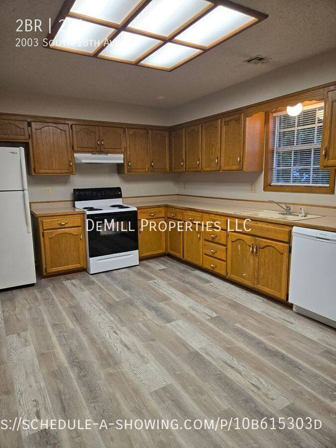 House for rent at 2003 S 18th Ave, Ozark, MO 65721