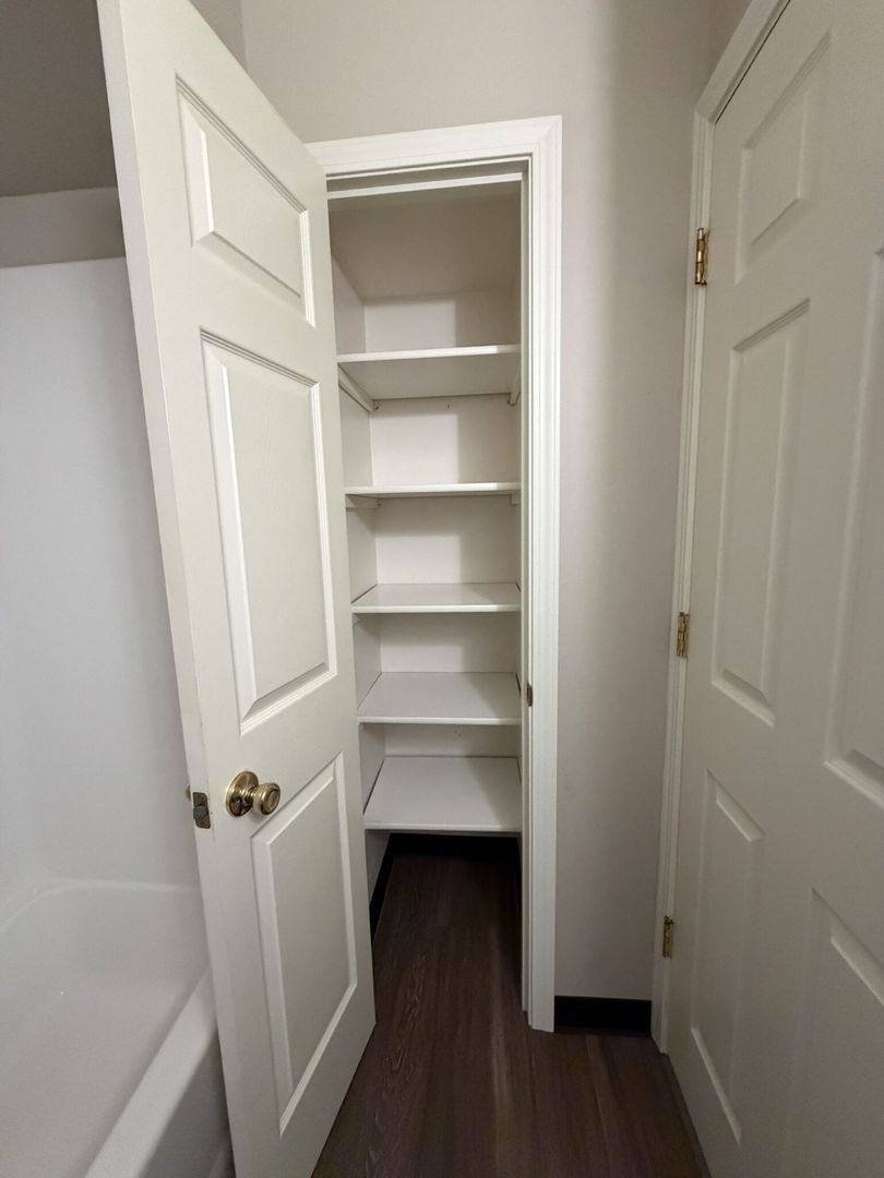 Apartment for rent at 9105-07 NE Hoyt, Portland, OR 97220