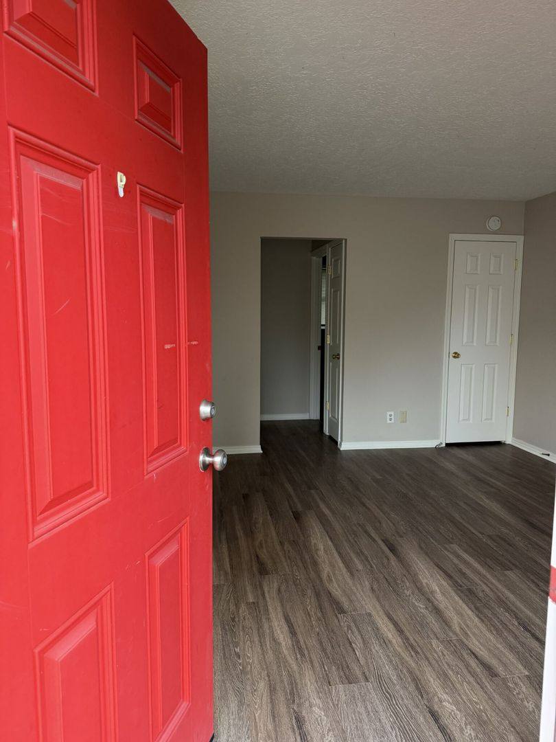 Apartment for rent at 9105-07 NE Hoyt, Portland, OR 97220