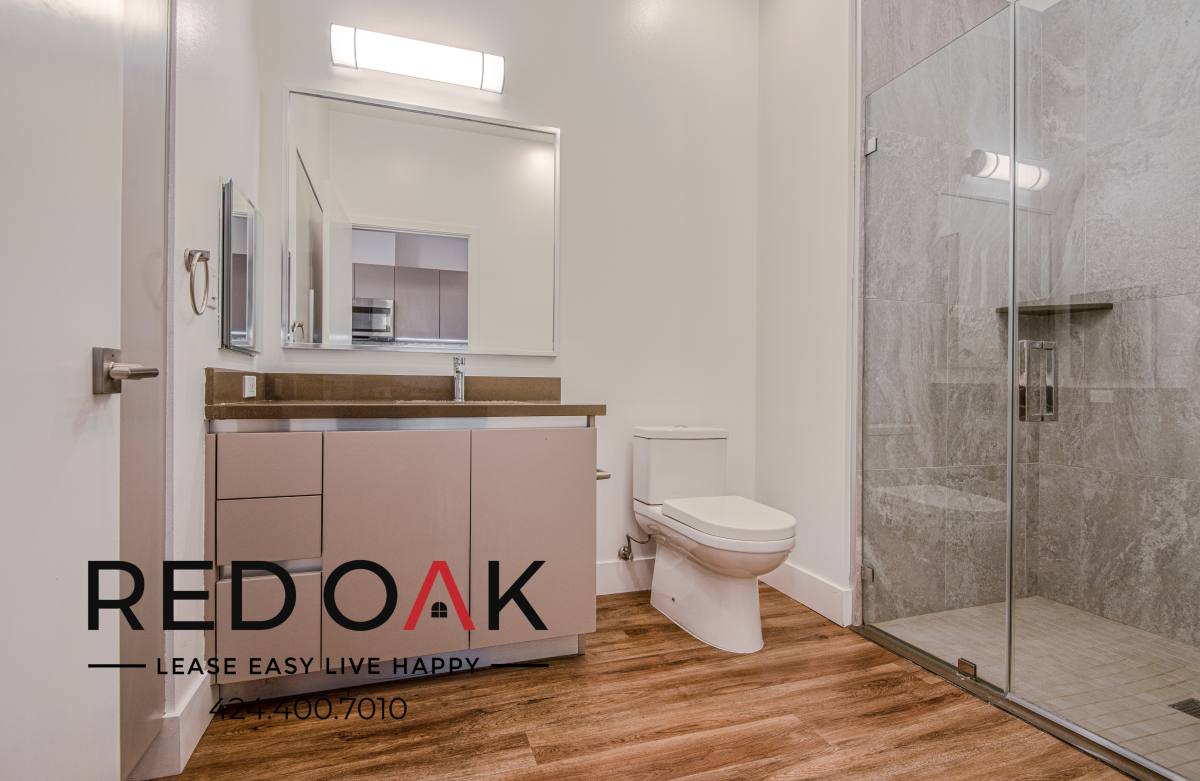 Condo for rent at 453 S Kenmore Ave #708, Los Angeles, CA 90020
