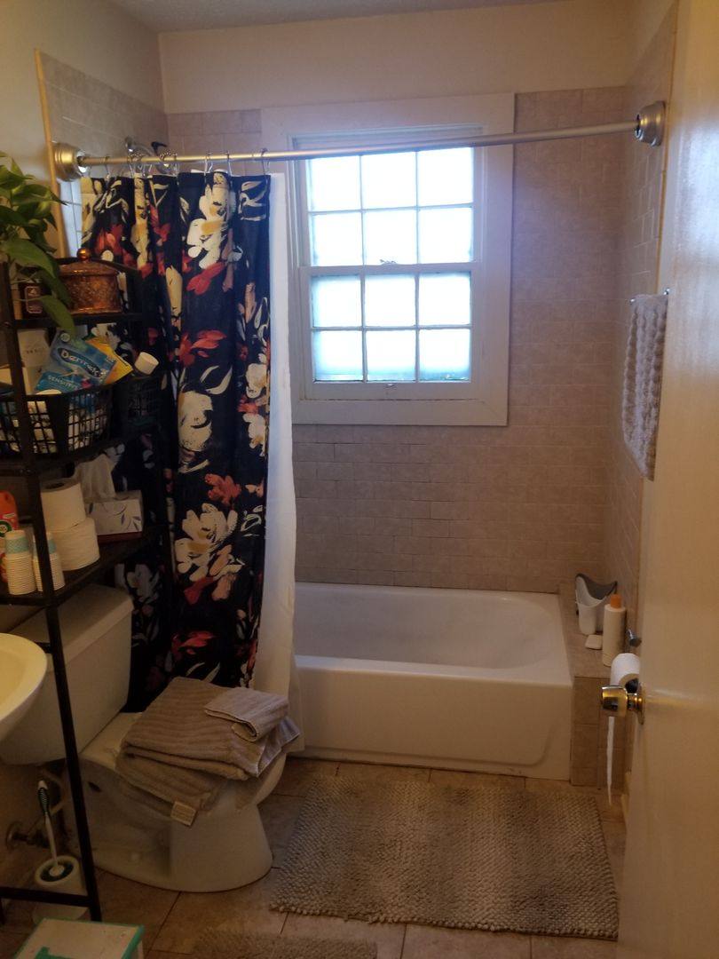 House for rent at 6611 Combsferry Rd, Winchester, KY 40391