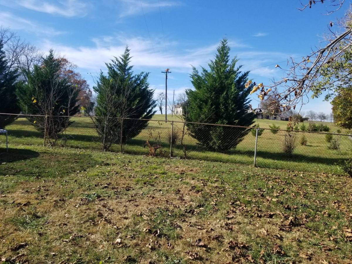 House for rent at 6611 Combsferry Rd, Winchester, KY 40391