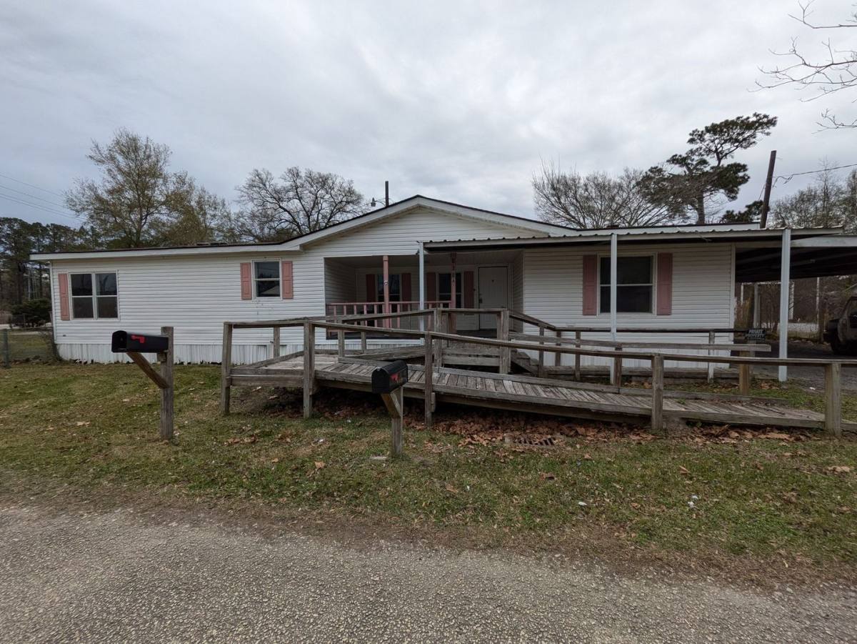 Apartment for rent at 115 Peach St, Vidor, TX 77662