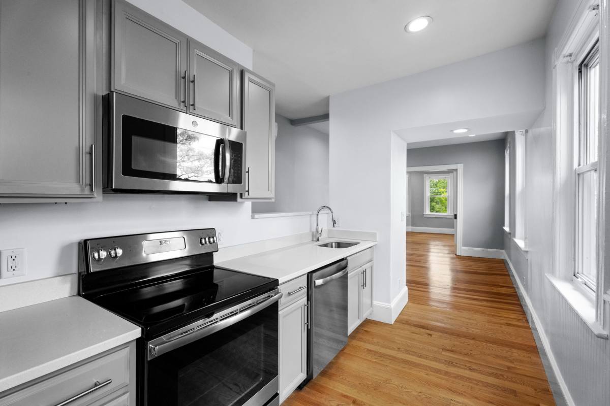 Apartment for rent at 6-8 Pratt St, Providence, RI 02906
