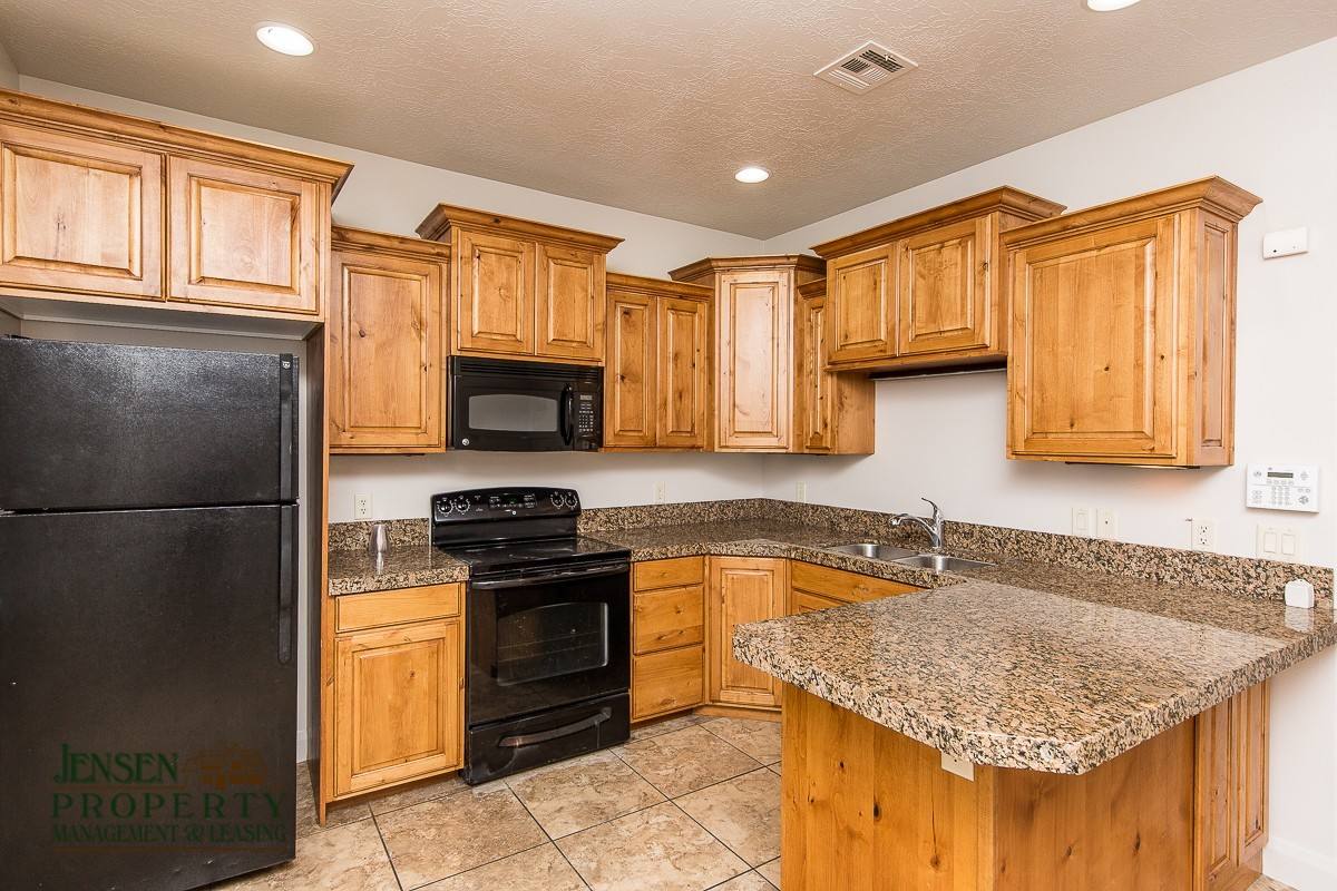 Townhouse for rent at 370 W Buena Vista, Washington, UT 84780