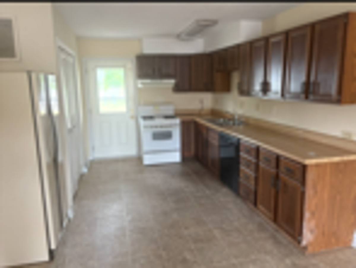 Apartment for rent at 1200 N 7th St, Auburn, IL 62615