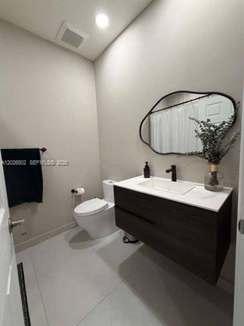 Townhouse for rent at 3332 W 108th St, Hialeah, FL 33018