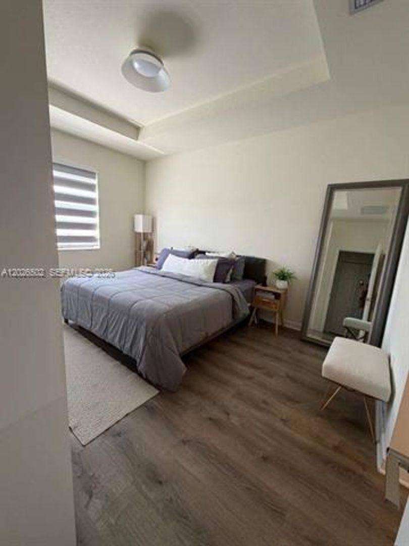 Townhouse for rent at 3332 W 108th St, Hialeah, FL 33018
