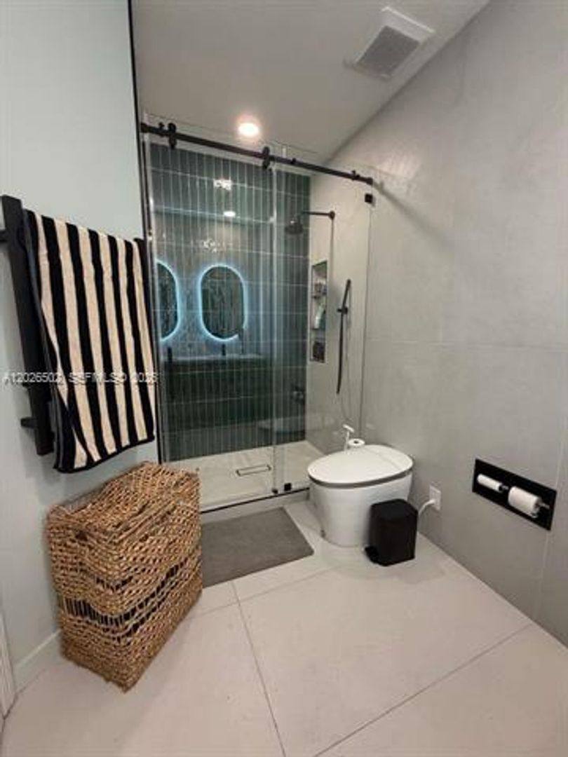 Townhouse for rent at 3332 W 108th St, Hialeah, FL 33018