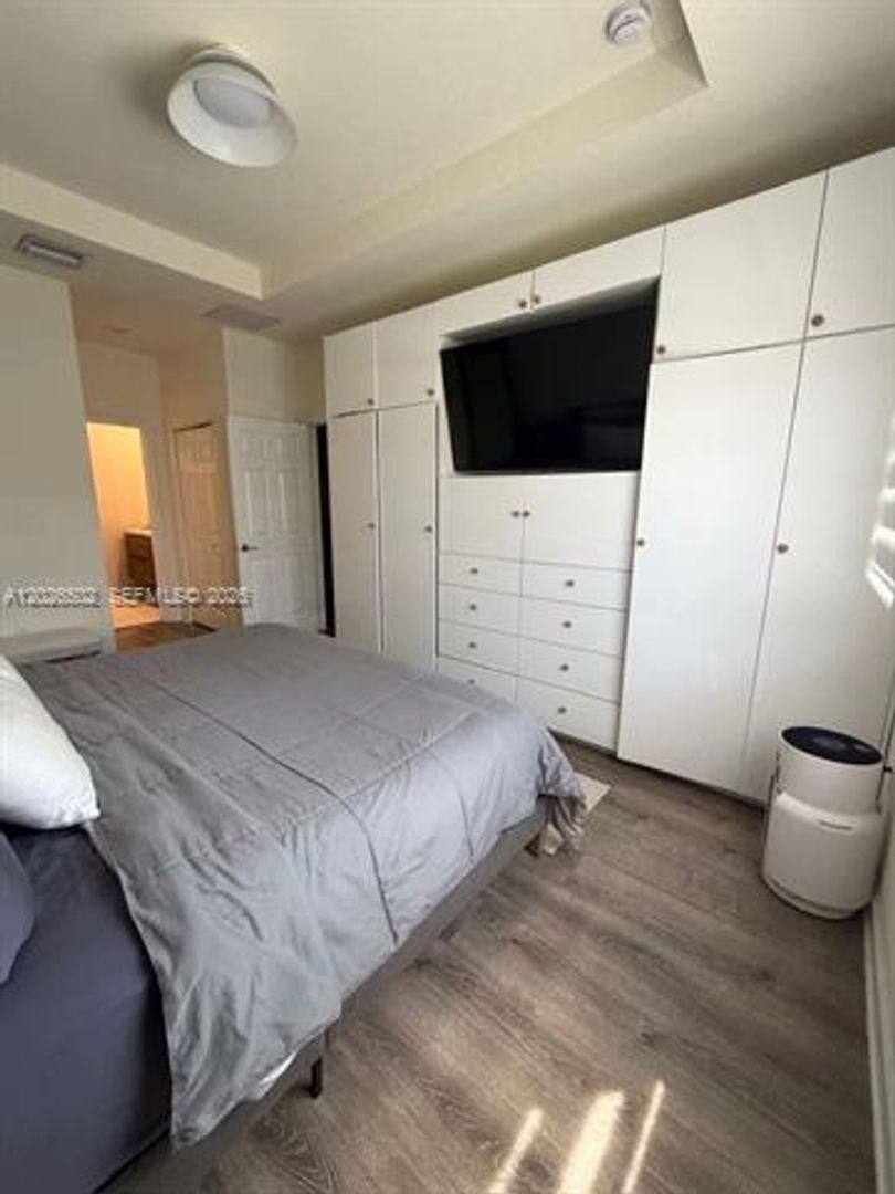 Townhouse for rent at 3332 W 108th St, Hialeah, FL 33018