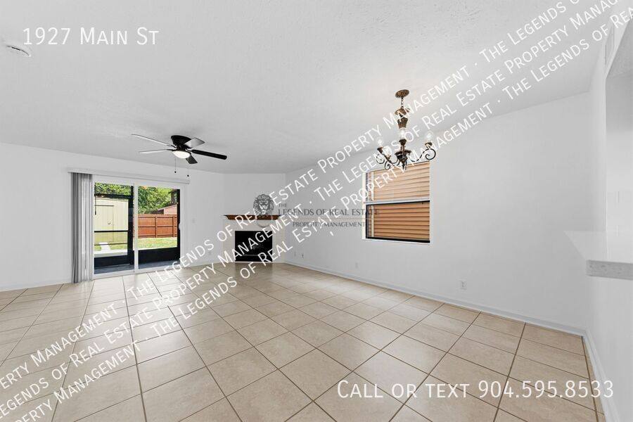 Townhouse for rent at 1927 Main St, Atlantic Beach, FL 32233