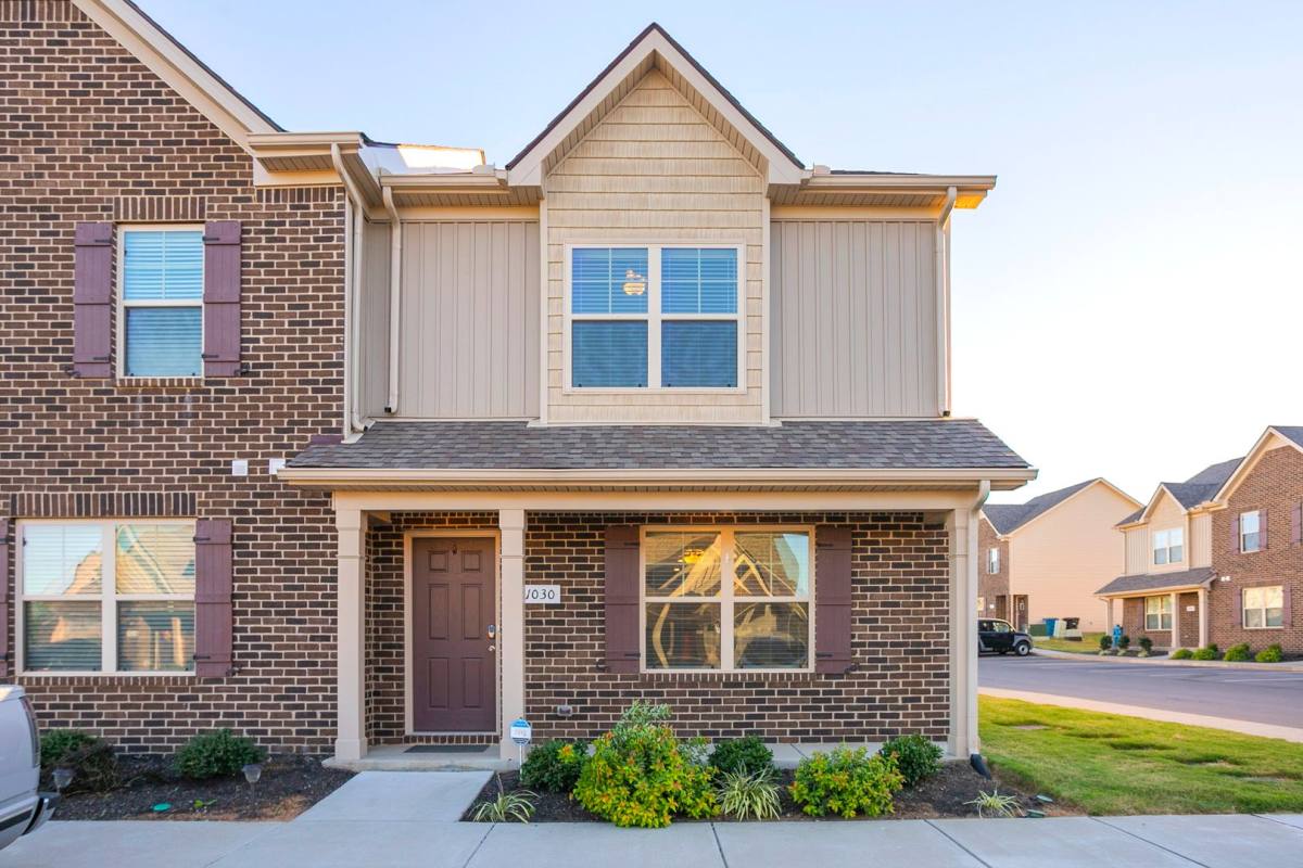 Townhouse for rent at 1030 Leadville Dr, Smyrna, TN 37167