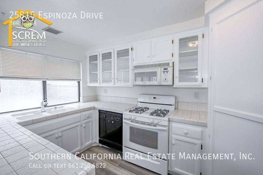 House for rent at 25815 Espinoza Dr, Valencia, CA 91355