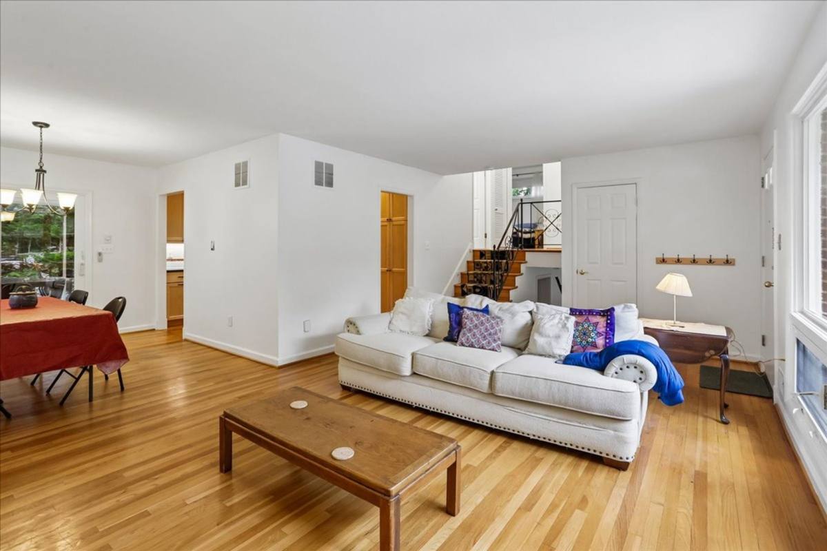 House for rent at 1703 Tilton Dr, Silver Spring, MD 20902