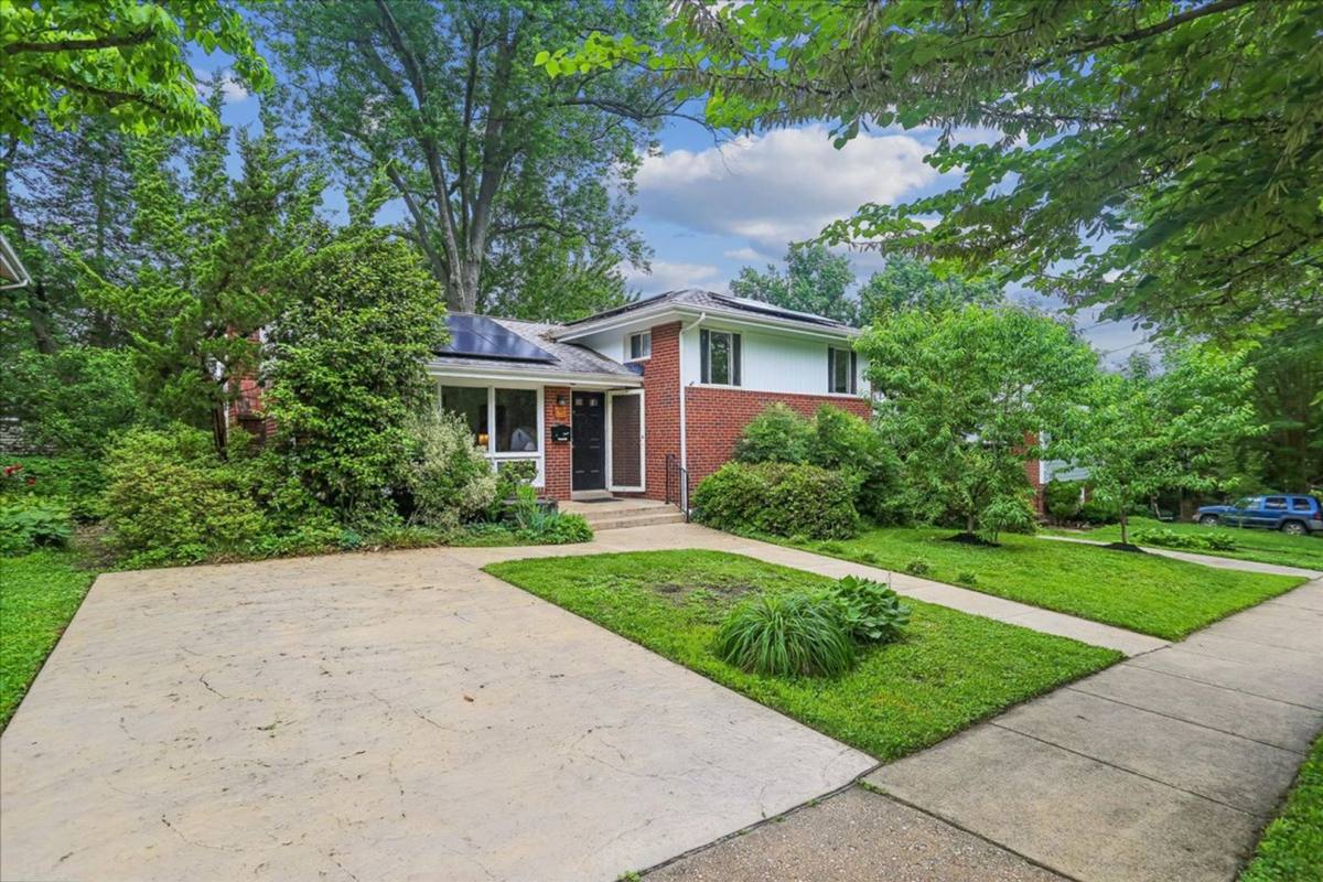 House for rent at 1703 Tilton Dr, Silver Spring, MD 20902