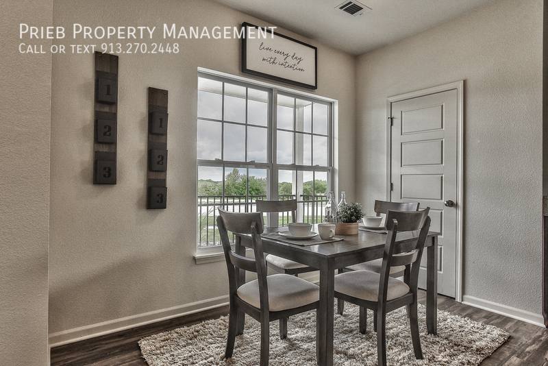 Townhouse for rent at 21581 W 126th Terrace #BUILDING 26, Olathe, KS 66061
