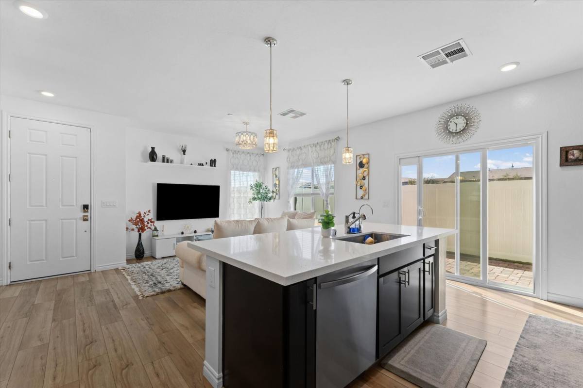 House for rent at 237 Callen Falls #2011, Henderson, NV 89011