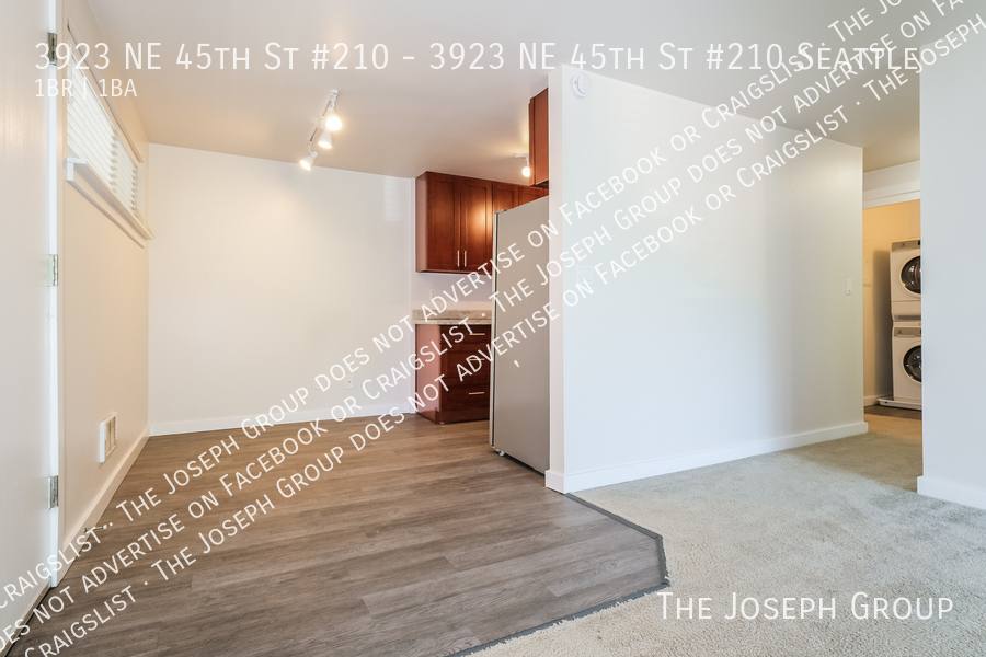 Apartment for rent at 3923 NE 45th St #210, Seattle, WA 98105
