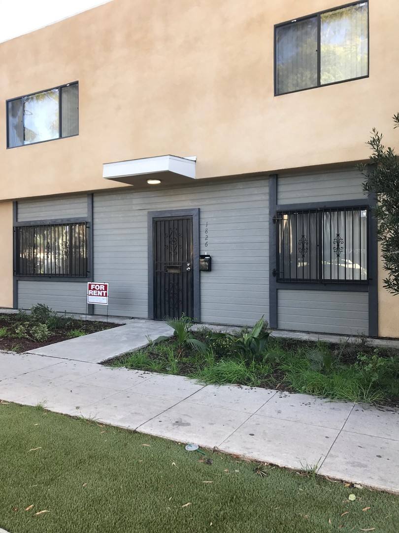 Apartment for rent at 1826 W Willow St, Long Beach, CA 90810