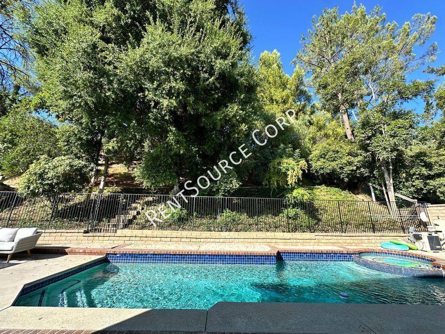 House for rent at 25463 Via Escovar, Valencia, CA 91355