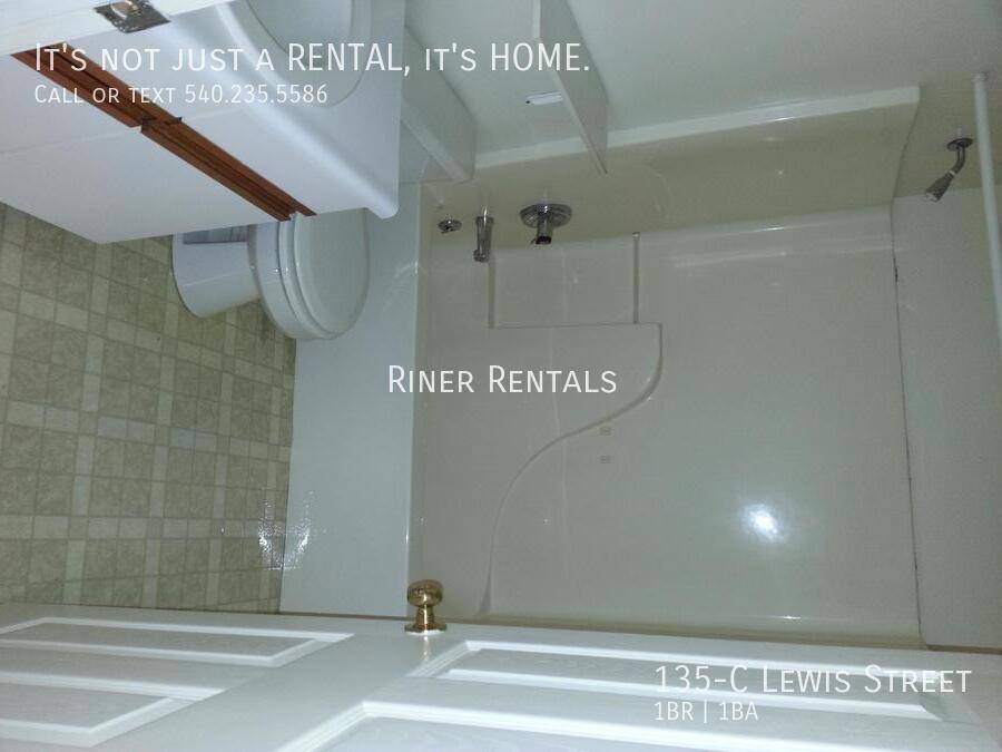 Apartment for rent at 135-C Lewis St, Harrisonburg, VA 22801