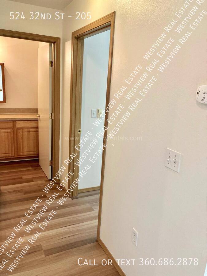 Apartment for rent at 524 32nd St #205, Bellingham, WA 98225