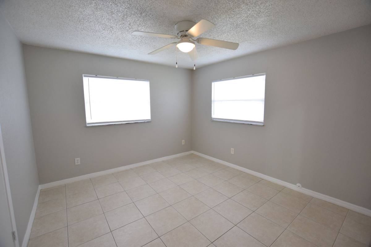 House for rent at 1931 English Dr, Deltona, FL 32738
