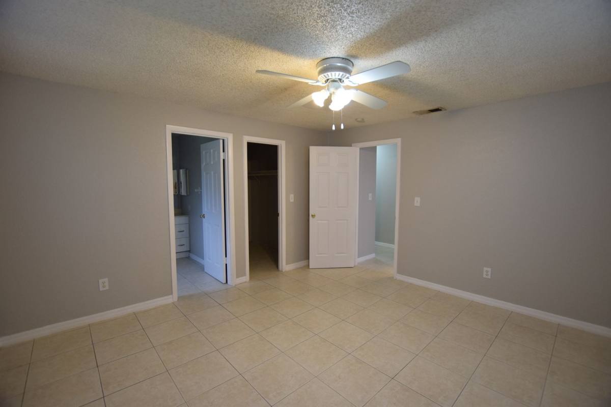House for rent at 1931 English Dr, Deltona, FL 32738