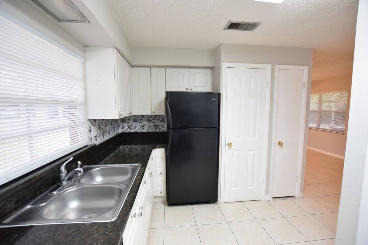 House for rent at 1931 English Dr, Deltona, FL 32738