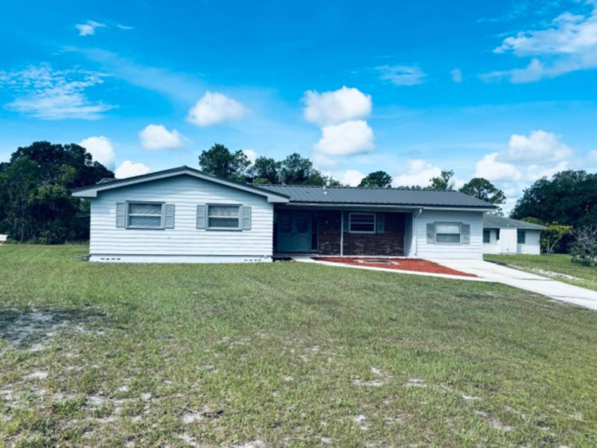 House for rent at 1931 English Dr, Deltona, FL 32738