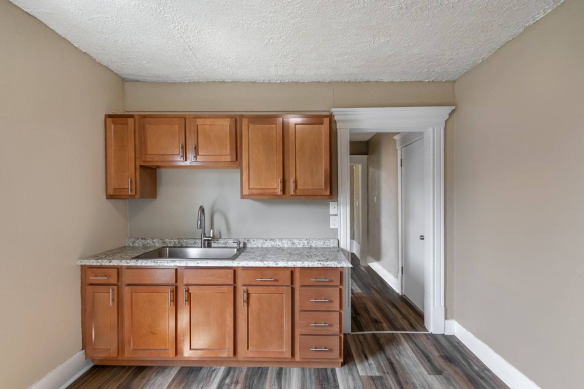 Apartment for rent at 1606 Cleveland Ave NW, Canton, OH 44703