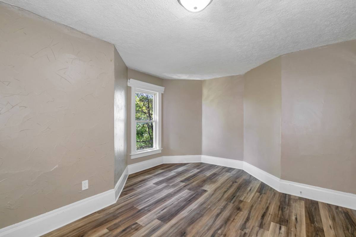 Apartment for rent at 1606 Cleveland Ave NW, Canton, OH 44703
