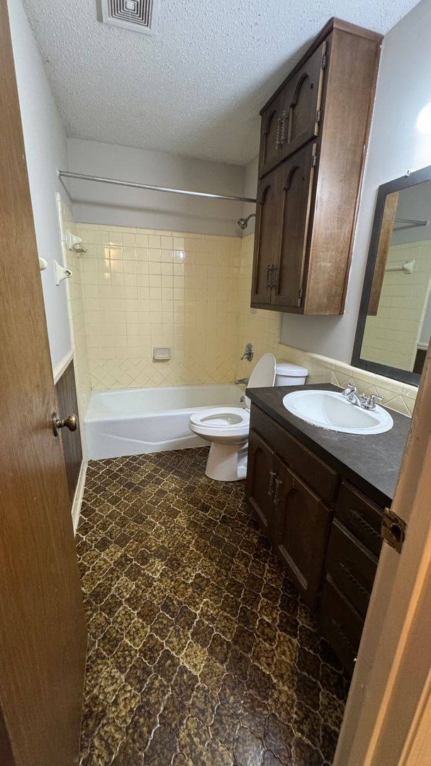 Apartment for rent at 124 21st Ave NE, Birmingham, AL 35215
