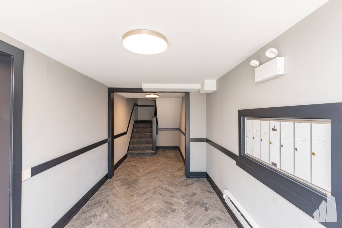 Apartment for rent at 3937 N Janssen Ave #E2, Chicago, IL 60613