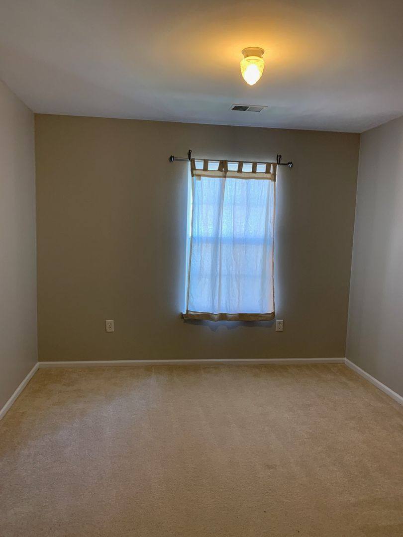 Condo for rent at 550 Olde English, Howell, MI 48855