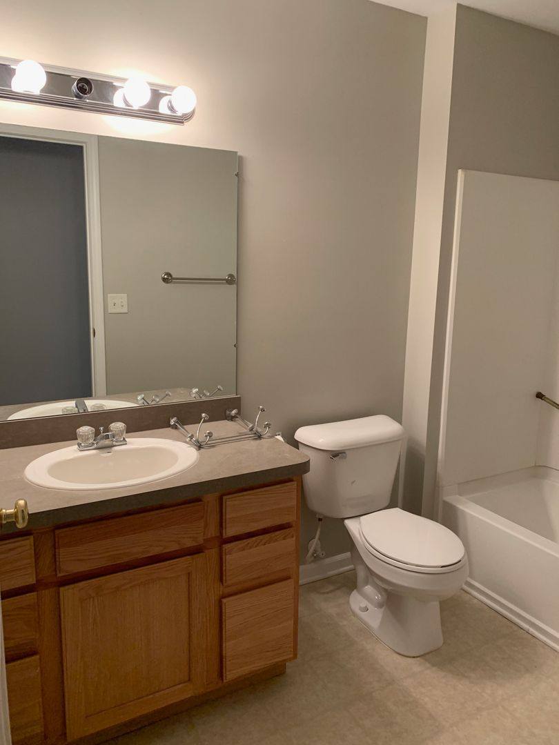 Condo for rent at 550 Olde English, Howell, MI 48855
