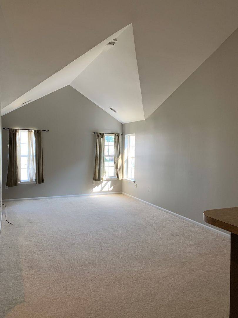 Condo for rent at 550 Olde English, Howell, MI 48855