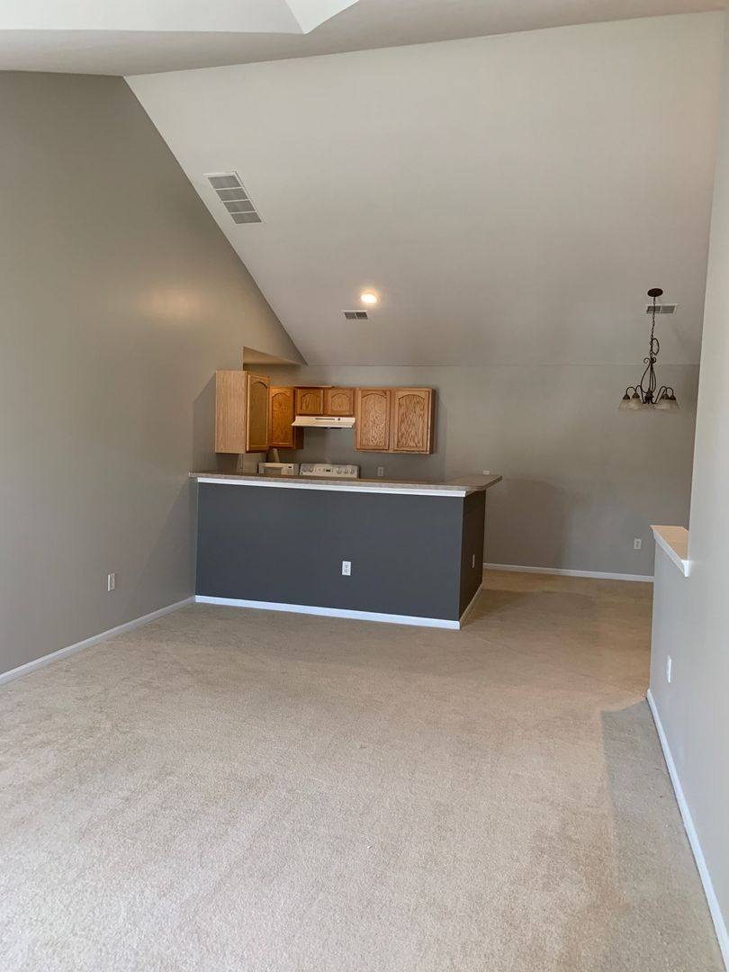 Condo for rent at 550 Olde English, Howell, MI 48855