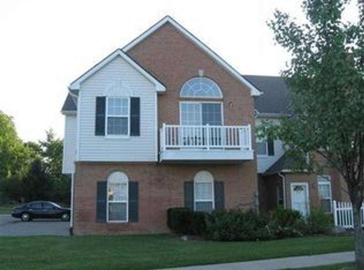 Condo for rent at 550 Olde English, Howell, MI 48855