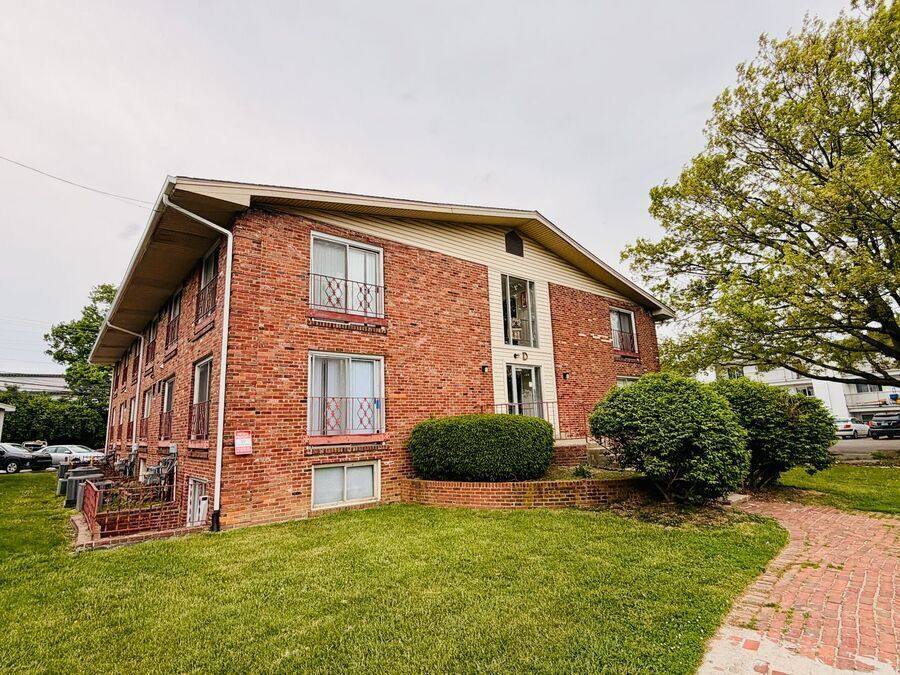 Apartment for rent at 1708 Jennifer Rd #B 1, Lexington, KY 40505
