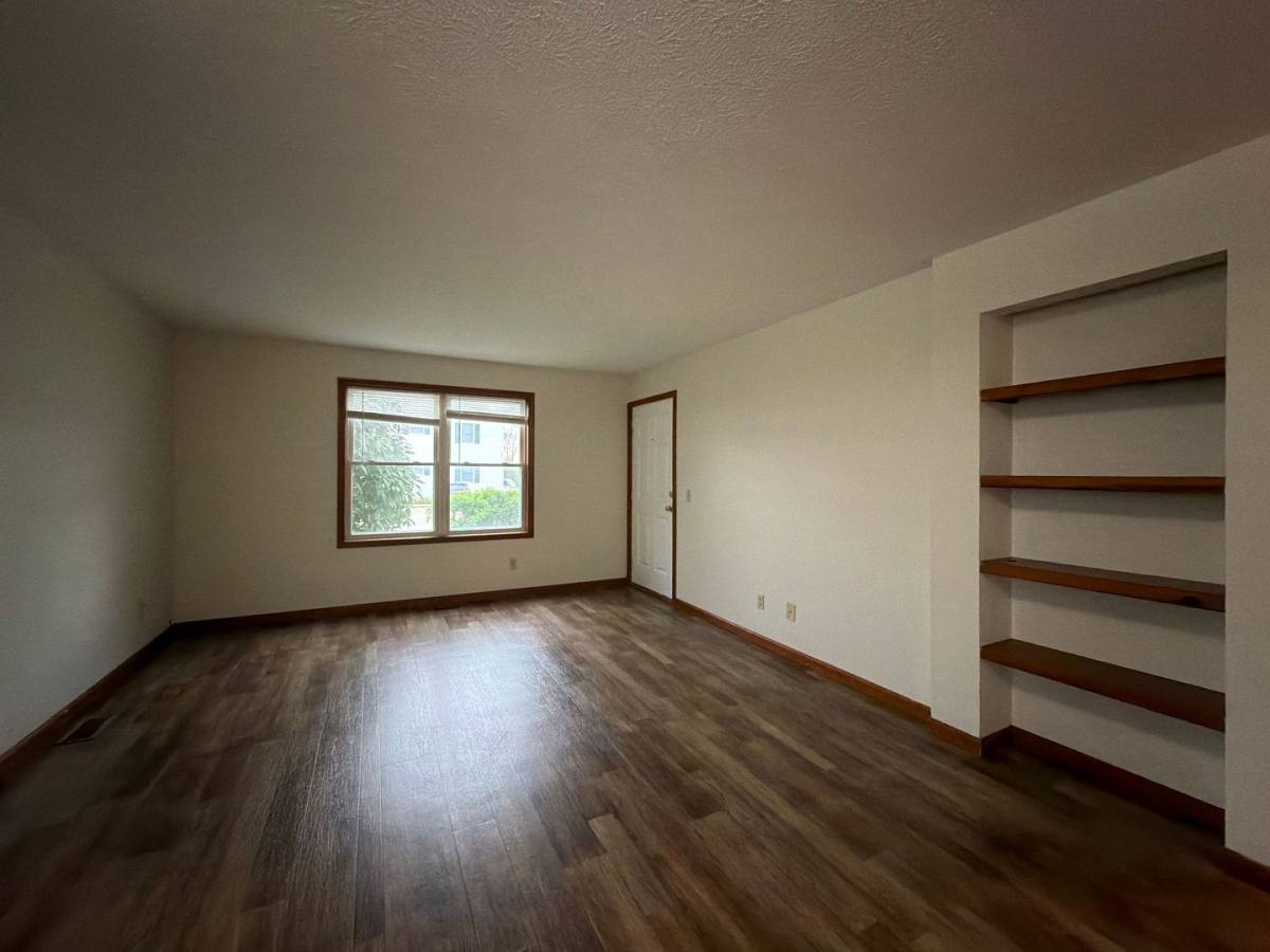 Apartment for rent at 211 Stonewall Court, Nappanee, IN 46550