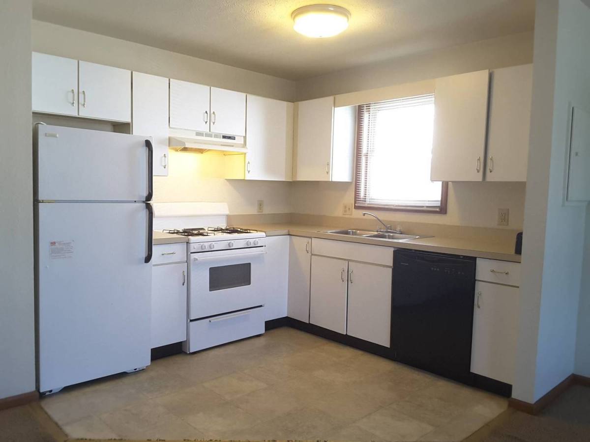 Apartment for rent at 211 Stonewall Court, Nappanee, IN 46550