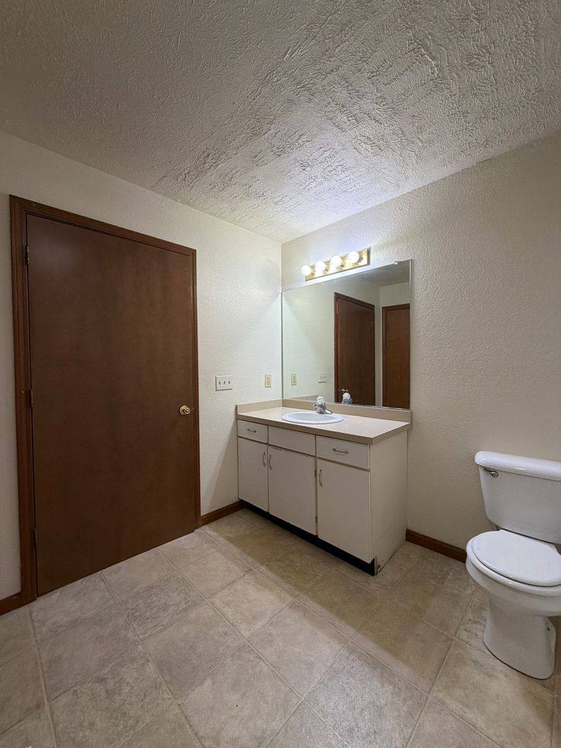 Apartment for rent at 211 Stonewall Court, Nappanee, IN 46550