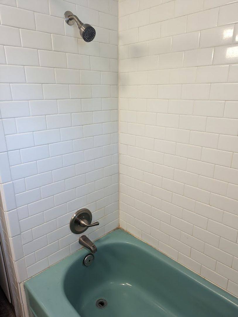 Apartment for rent at 157 W Walnut Ave, Genesee, ID 83832
