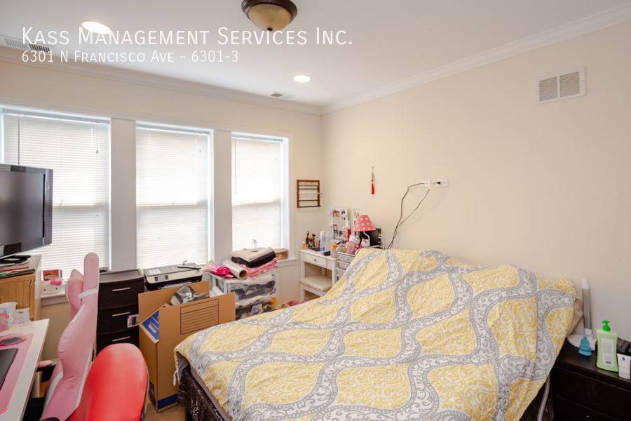 Apartment for rent at 6301 N Francisco Ave #3, Chicago, IL 60659