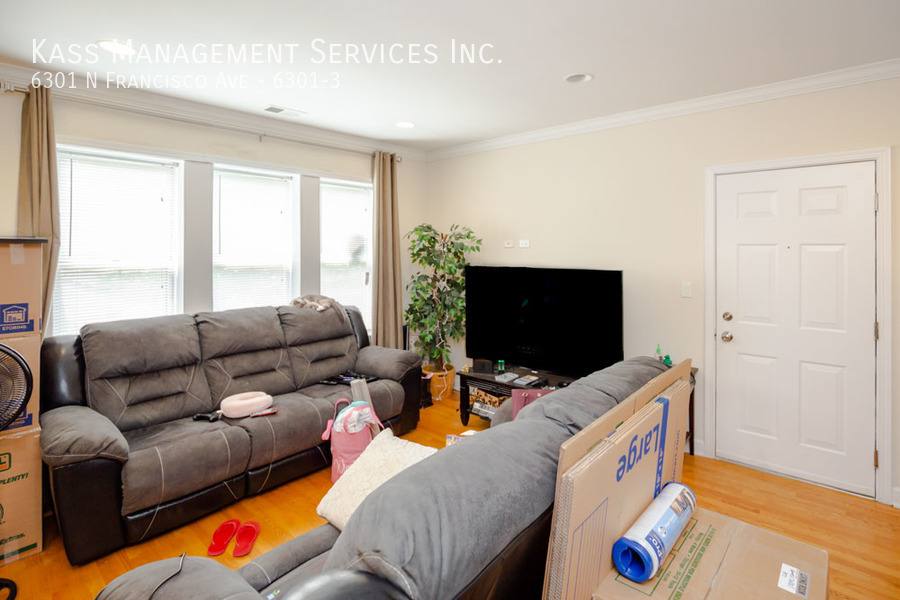 Apartment for rent at 6301 N Francisco Ave #3, Chicago, IL 60659