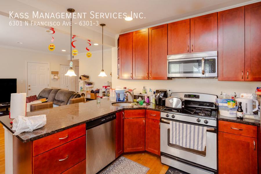 Apartment for rent at 6301 N Francisco Ave #3, Chicago, IL 60659