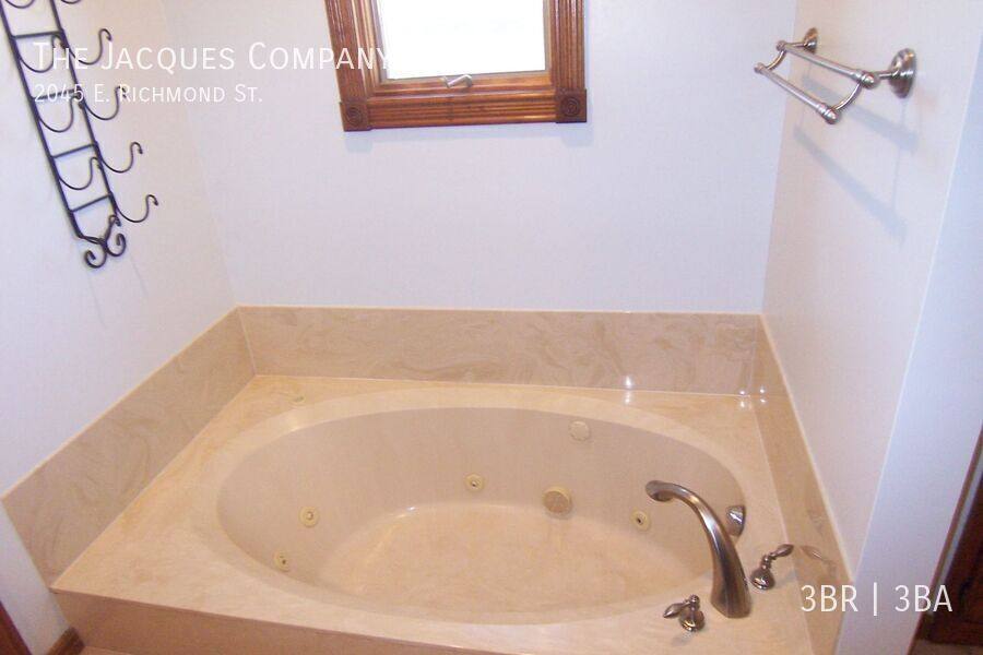 House for rent at 2045 E Richmond St, Springfield, MO 65804