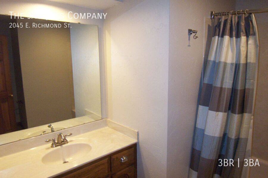 House for rent at 2045 E Richmond St, Springfield, MO 65804